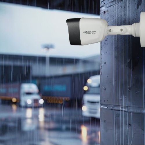 Cámara Hikvision Sentry instalada en exterior